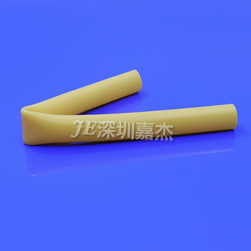操老逼乱儿骚逼双色硅胶管